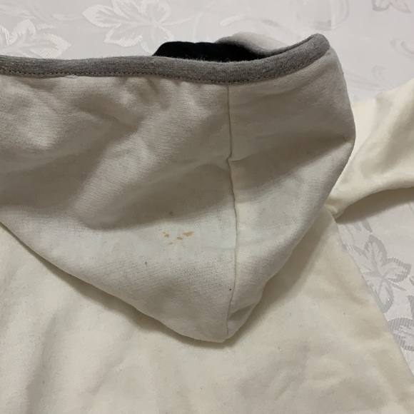 Onesie from Paris & a fuzzy sleeper - Picture 4 of 6